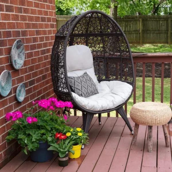 Wicker Egg Chair (Dark Brown/White)